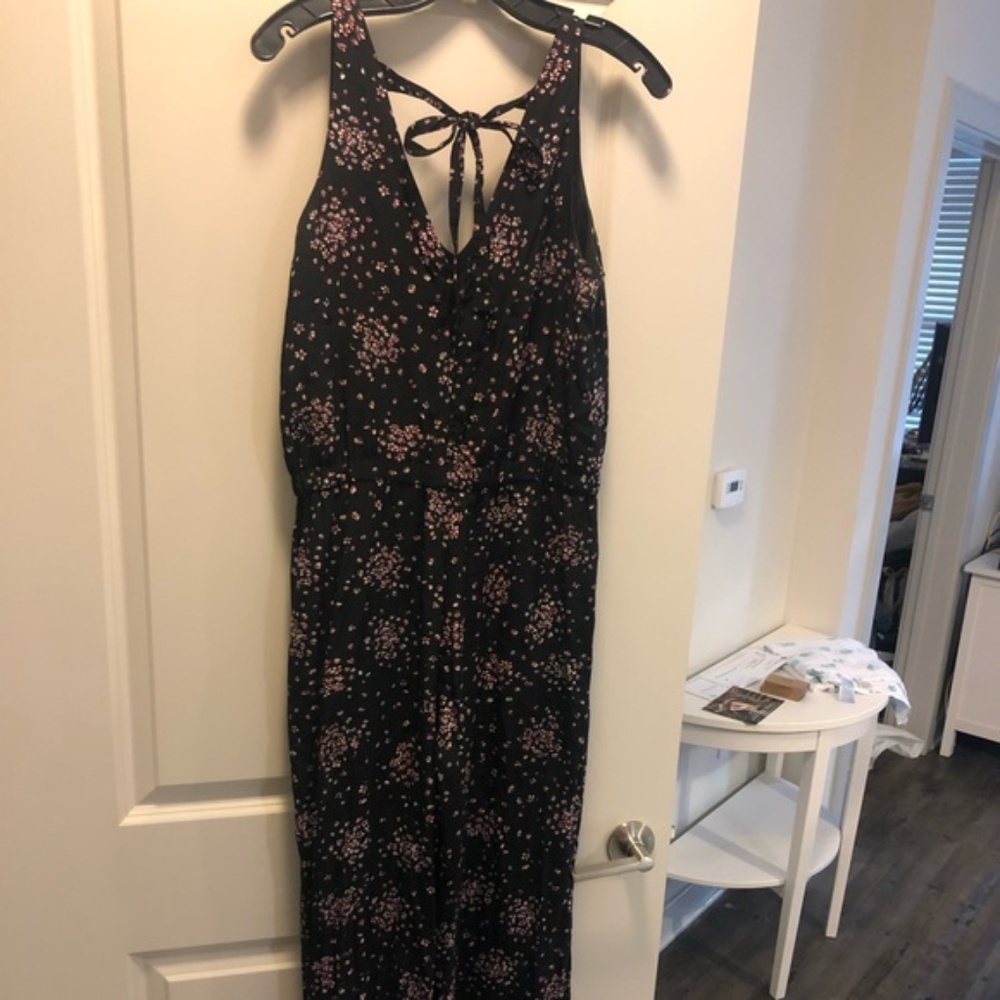 LOFT black and floral wide leg jumpsuit Medium Tal